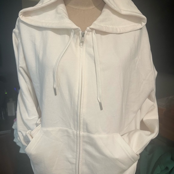 SWEATERS - Picture 9 of 9